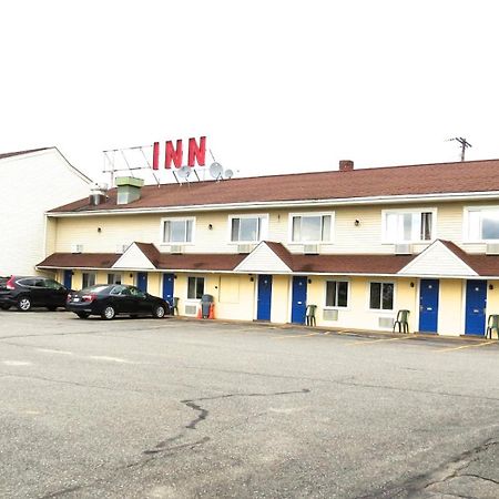 Budget Host Airport Inn Уотървил Екстериор снимка